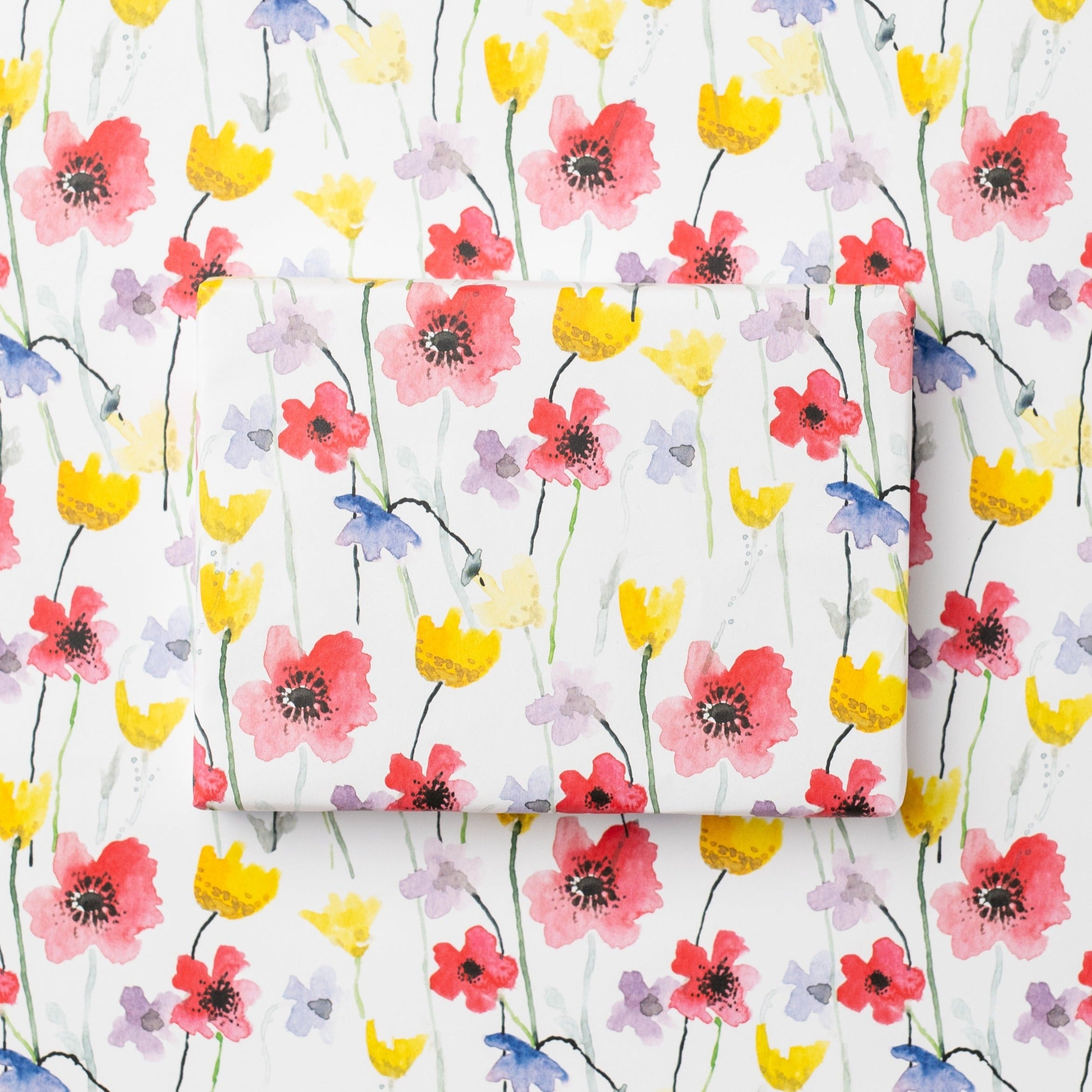 Ruby & Bo Poppy Meadow Recycled Wrap & Plantable Tag Set